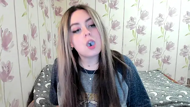 Snapshot of Agathameoww chatting on 04.26.26 Agathameoww online show from 04.26.26