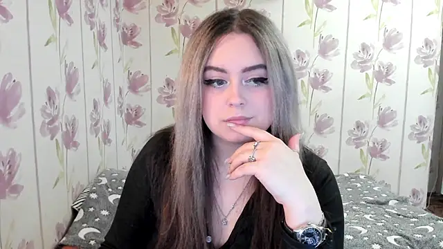 Snapshot of Agathameoww chatting on 04.28.26 Agathameoww online show from 04.28.26