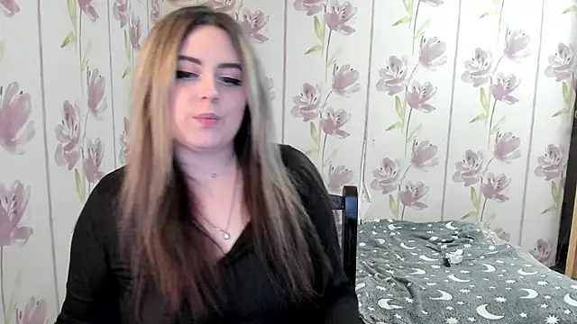 Snapshot of Agathameoww chatting on 04.30.26 Agathameoww online show from 04.30.26