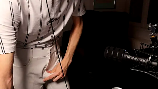 leggingshot1 online show from 05.12.26