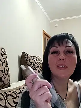 HelgaDennis online show from 04.21.26