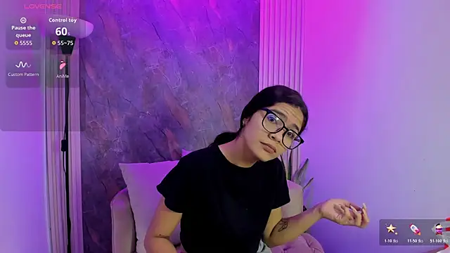 Snapshot of alina_sauvage chatting on 05.16.26 alina sauvage online show from 05.16.26
