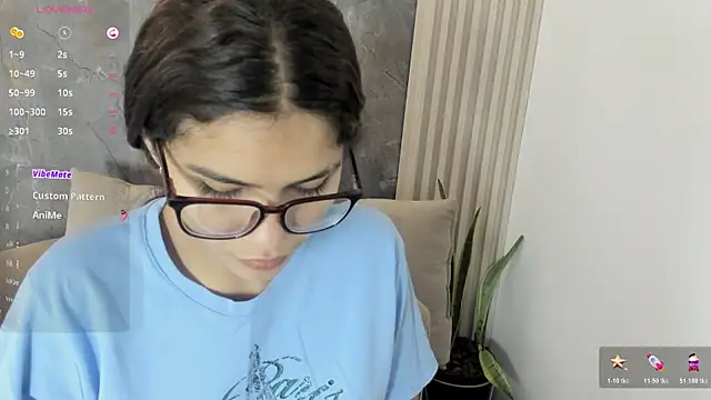 Snapshot of alina_sauvage chatting on 06.02.26 alina sauvage online show from 06.02.26
