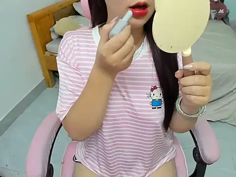 Snapshot of Chi_xinh19 chatting on 06.28.26 Chi xinh19 online show from 06.28.26