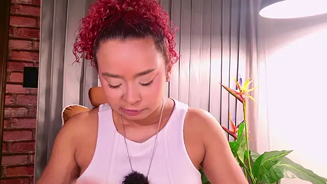 lara curly online show from 08.07.26