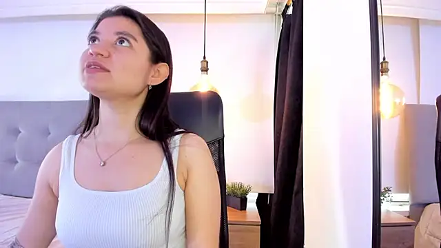 Snapshot of LindaCatalina_ chatting on 03.25.26 LindaCatalina online show from 03.25.26