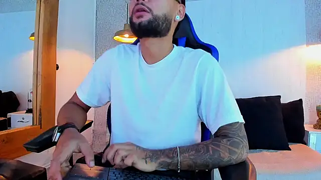 KyleJoss30 online show from 04.21.26