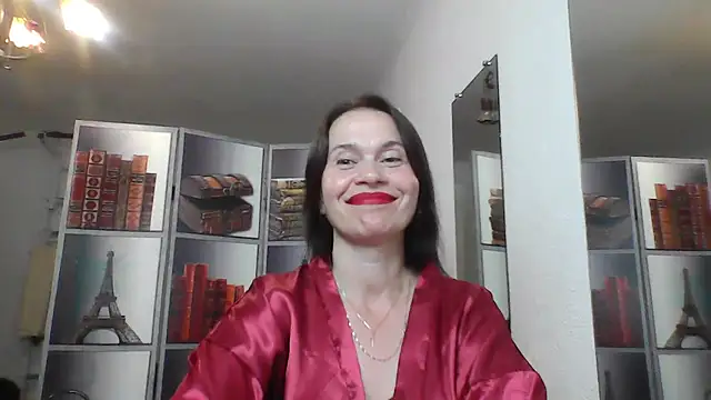 Snapshot of Selena_Moo chatting on 06.19.26 Selena Moo online show from 06.19.26