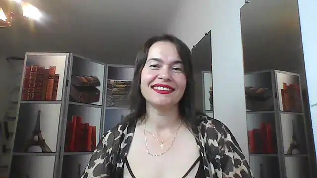 Selena Moo online show from 08.04.26