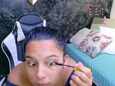 Snapshot of Shadai_Ross chatting on 05.16.26 Shadai Ross online show from 05.16.26