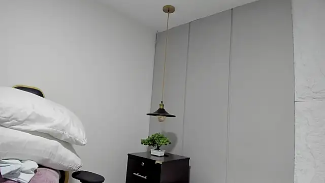 kira relish online show from 04.29.26