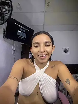 Snapshot of Blowjob-Queen_ chatting on 05.13.26 Blowjob-Queen online show from 05.13.26