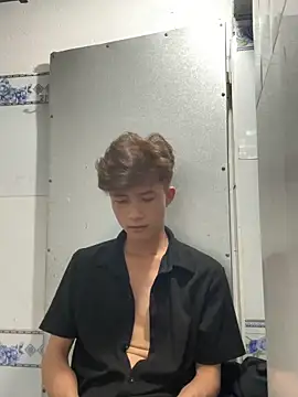 Nguyencuong1999 online show from 04.29.26