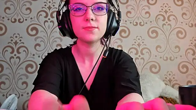 IsaSantella online show from 03.23.26