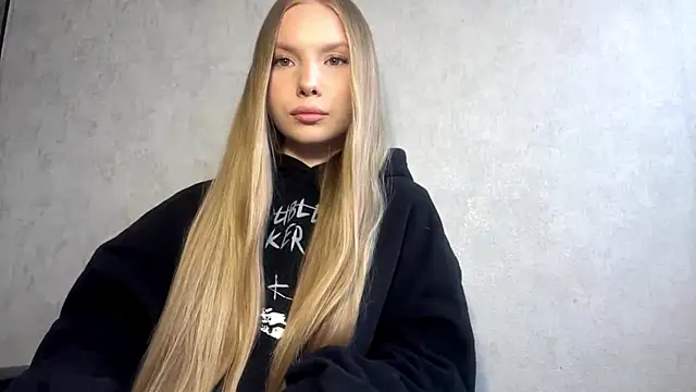 CarolineNine online show from 04.29.26