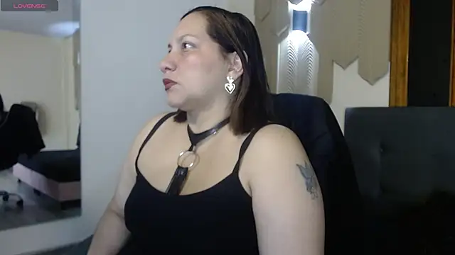 mia coral1 online show from 04.13.26