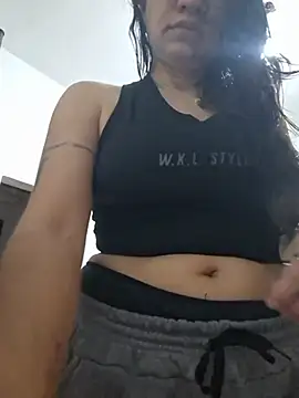 Gia-and-Lara online show from 06.19.26