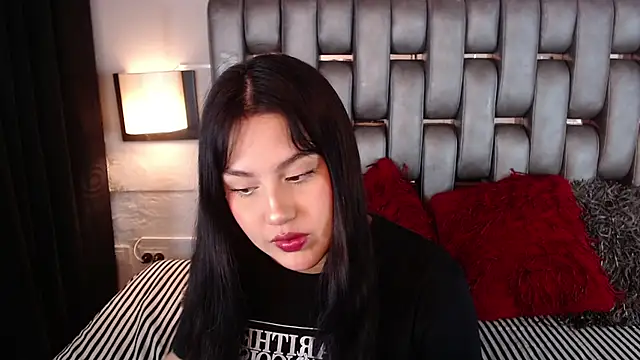 Snapshot of Sofiia_Vega_ chatting on 04.21.26 Sofiia Vega online show from 04.21.26