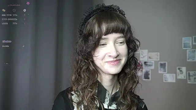 Snapshot of DellaLeck chatting on 05.23.26 DellaLeck online show from 05.23.26