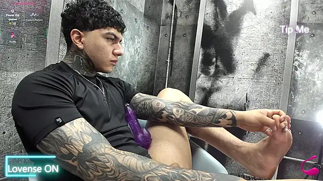 Snapshot of Gury_tattoo chatting on 05.30.26 Gury tattoo online show from 05.30.26