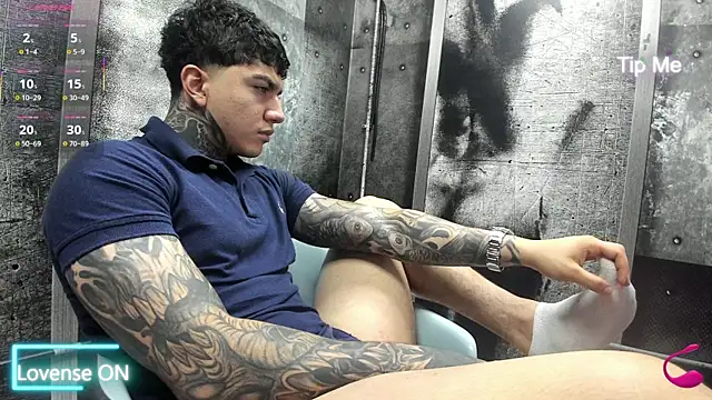 Snapshot of Gury_tattoo chatting on 06.03.26 Gury tattoo online show from 06.03.26