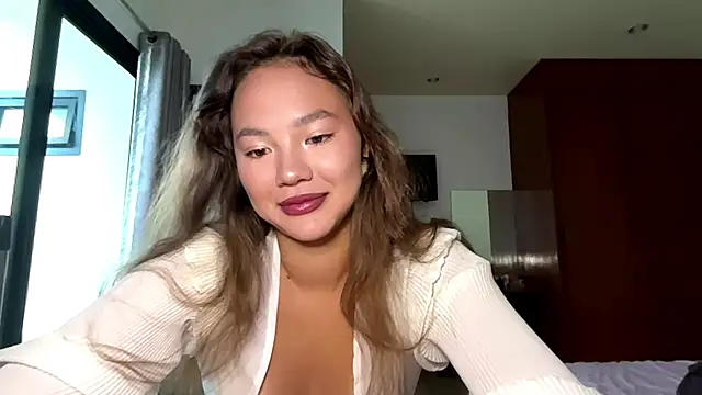 kamila 18 french online show from 04.21.26