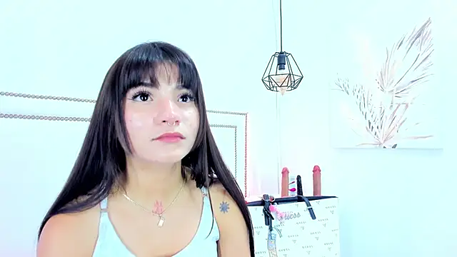 emma-sandoval online show from 06.11.26