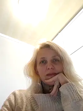 Snapshot of MiaLove183 chatting on 03.30.26 MiaLove183 online show from 03.30.26