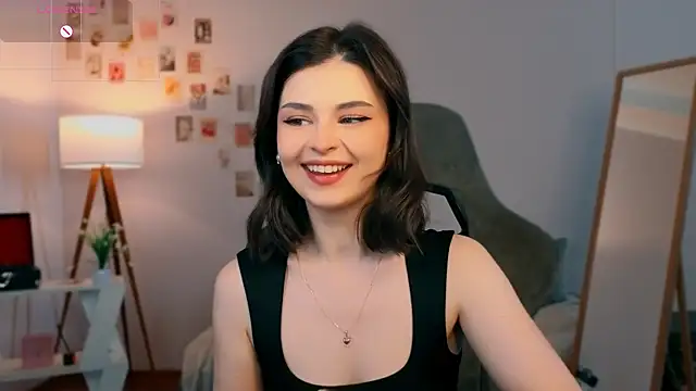 Snapshot of rebbekkakowalski chatting on 06.12.26 rebbekkakowalski online show from 06.12.26