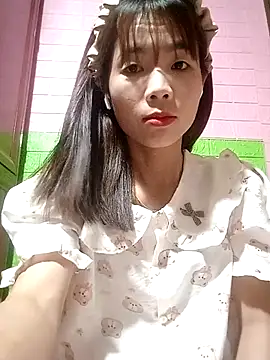 AmyLinee01 online show from 05.05.26