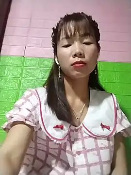 AmyLinee01 online show from 06.05.26