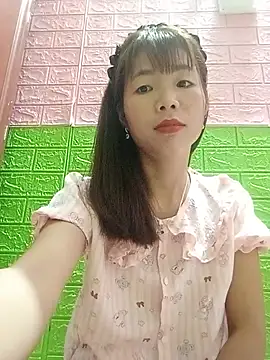 AmyLinee01 online show from 06.10.26