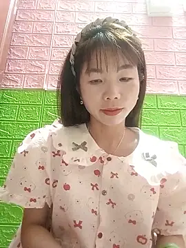 AmyLinee01 online show from 06.12.26