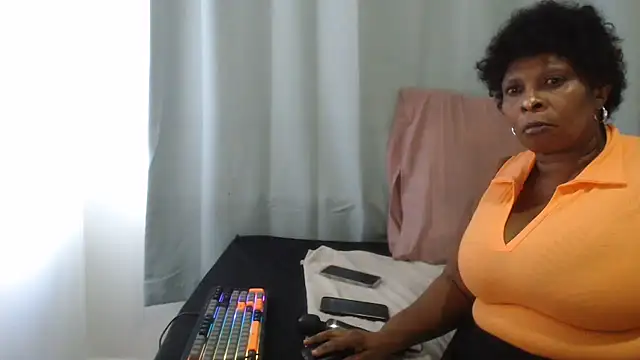 Lucia-boobs online show from 07.30.26