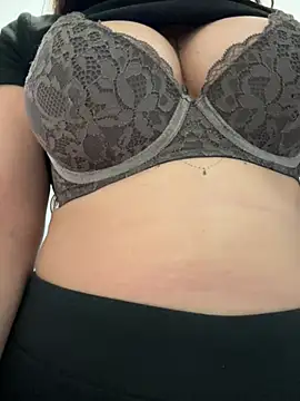 Supremegirlvibes online show from 04.19.26