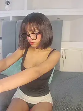 Lucy Em online show from 04.18.26
