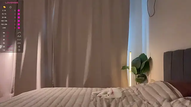 Lana VeeE online show from 05.01.26