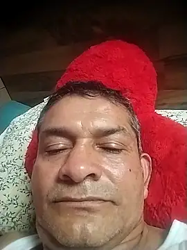 Snapshot of luving75 chatting on 03.22.26 luving75 online show from 03.22.26