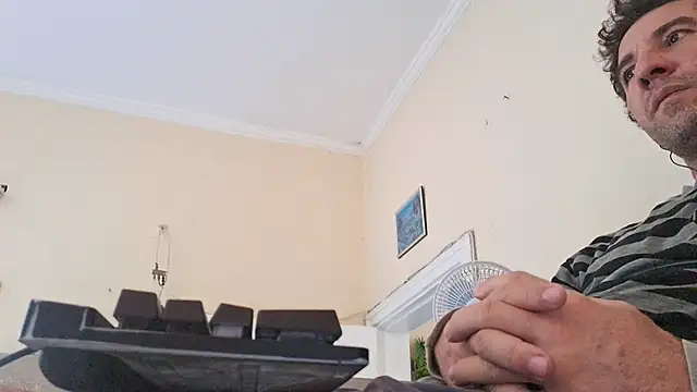 Sueliton2 online show from 04.12.26