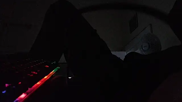 Sueliton2 online show from 04.13.26