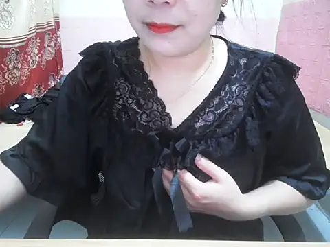 Snapshot of lusa_baby chatting on 06.24.26 lusa baby online show from 06.24.26