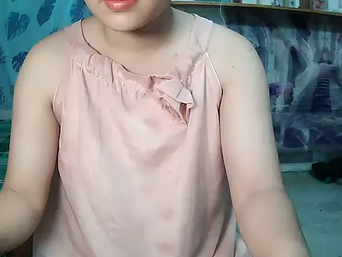 Snapshot of lusa_baby chatting on 07.24.26 lusa baby online show from 07.24.26