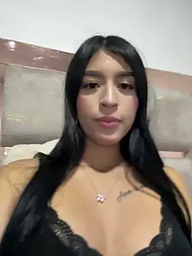 Snapshot of Hannaa_blondee chatting on 05.22.26 Hannaa blondee online show from 05.22.26