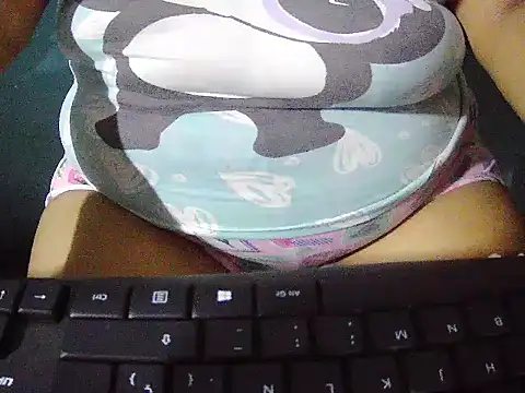 Snapshot of Curvy_rosse chatting on 03.27.26 Curvy rosse online show from 03.27.26