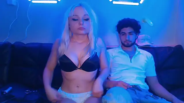 Snapshot of StarBabyXoXo chatting on 03.25.26 StarBabyXoXo online show from 03.25.26