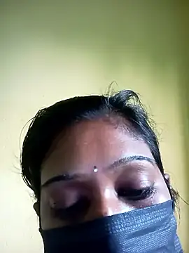 Snapshot of bannerjeesneha20 chatting on 04.17.26 bannerjeesneha20 online show from 04.17.26