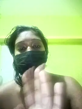 Snapshot of bannerjeesneha20 chatting on 04.19.26 bannerjeesneha20 online show from 04.19.26