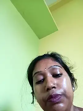 Snapshot of bannerjeesneha20 chatting on 04.22.26 bannerjeesneha20 online show from 04.22.26