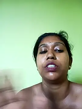 Snapshot of bannerjeesneha20 chatting on 04.23.26 bannerjeesneha20 online show from 04.23.26