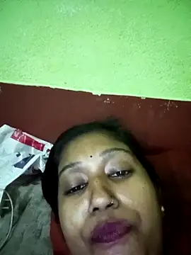 Snapshot of bannerjeesneha20 chatting on 04.24.26 bannerjeesneha20 online show from 04.24.26